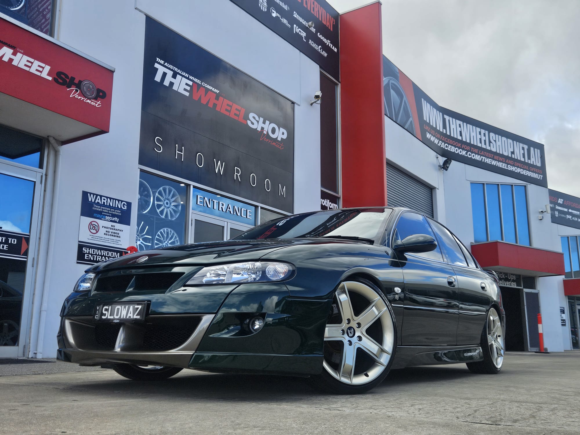 HSV WITH CUSTOM WHEEL ALIGNMENT |  | HOLDEN