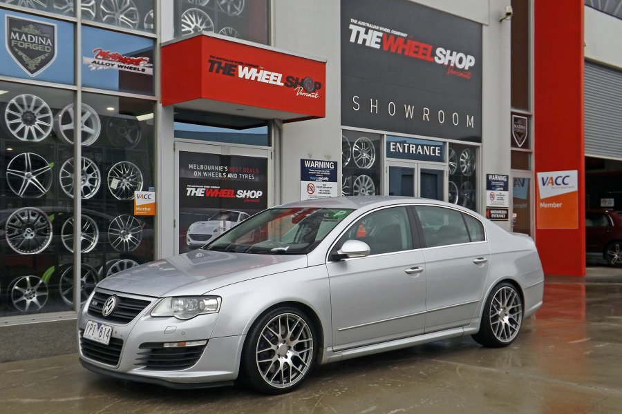 VW R36 PASSAT WITH 19 INCH HR M01 WHEELS |  | VW